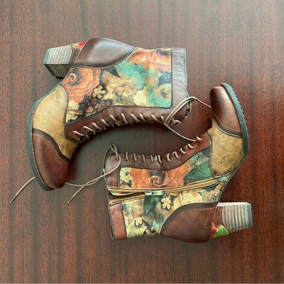 NWOT L’Artiste Charming Genuine Leather Floral Lace Heeled Booties Wearable Art - Picture 5 of 11